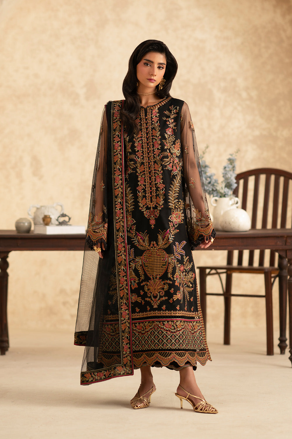 Black 3 Pcs Pret by Maryum N Maria – Pakistani Lawn Embroidery suit M