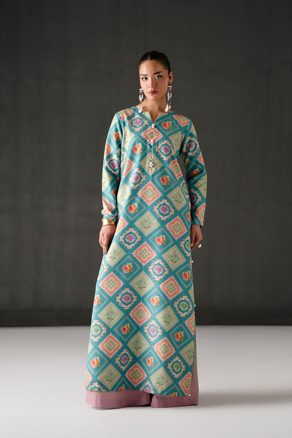 Retail Price: 7,900/-PKR