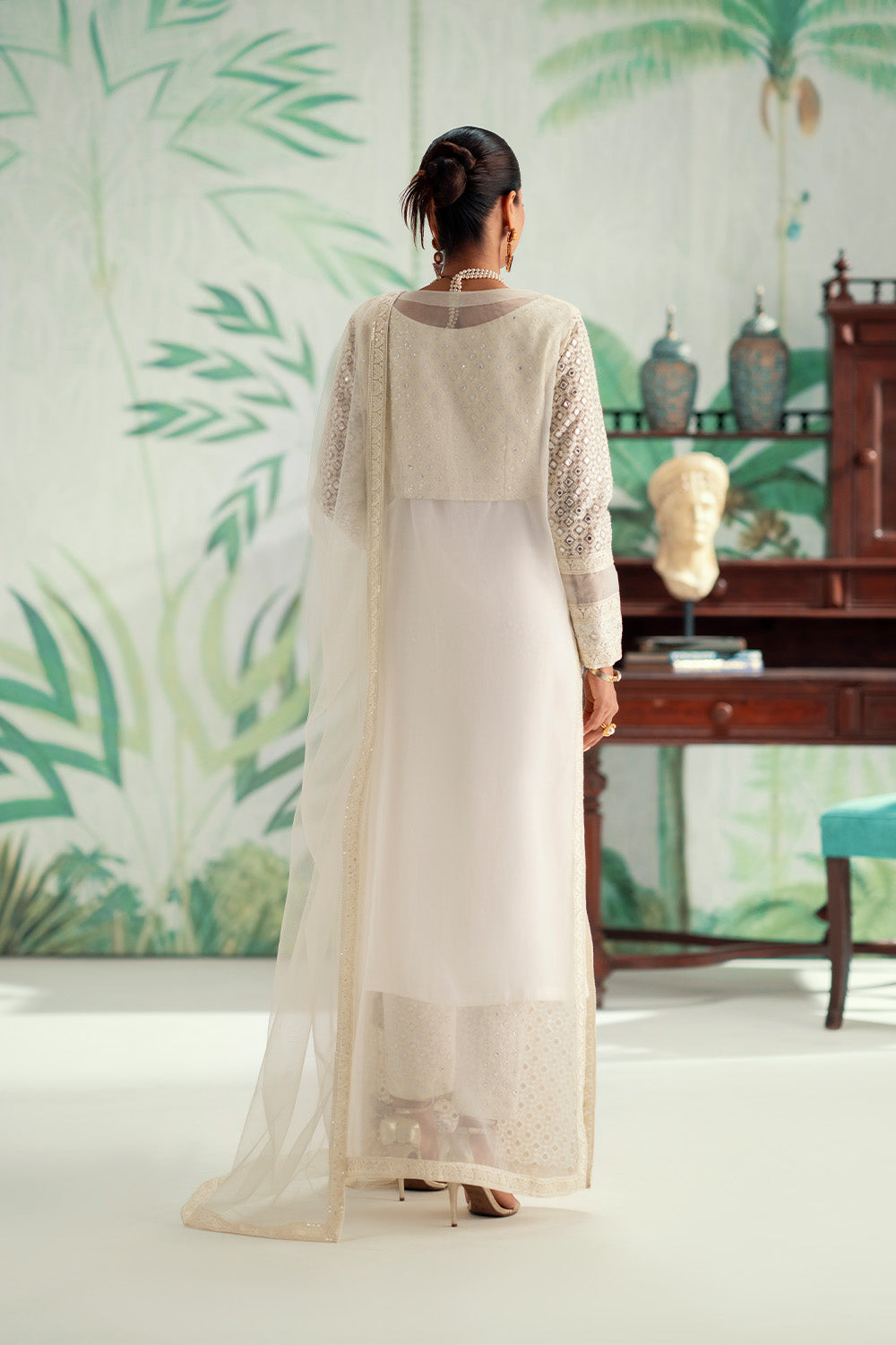 Luxurious White 3-Piece Pret Party & Wedding Wear Maryum N Maria Luxurious White 3-Piece Pret Party & Wedding Wear Maryum N Maria